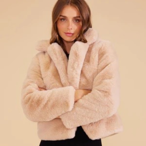 MINKPINK NAOMI FAUX FUR JACKET CAMEL - Size Medium - Picture 1 of 12